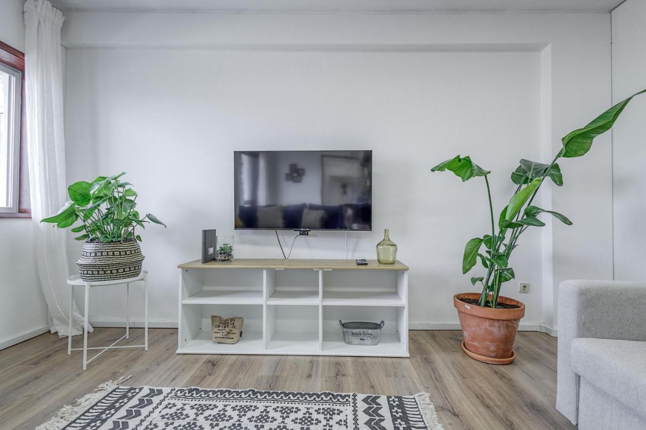 Travel & Live Fernao Magalhaes Apartment Porto Exterior foto